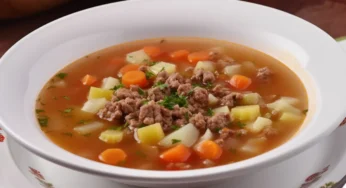 Sopa de Legumes com Carne Moída: Uma Refeição Reconfortante